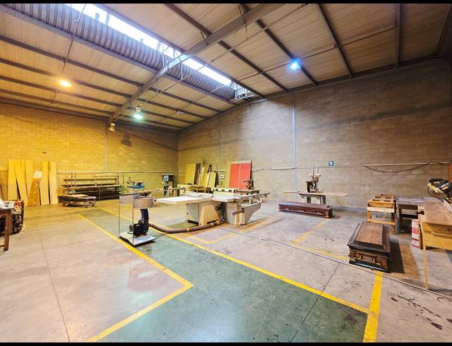 637M² WAREHOUSE TO LET IN KYA SANDS